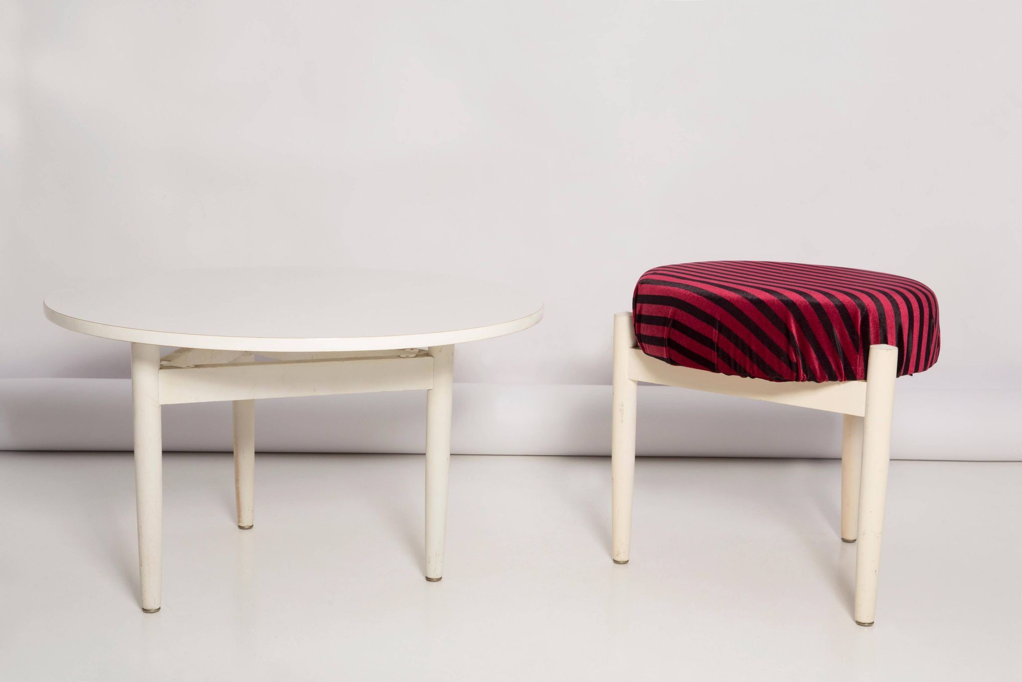 Tabouret et table vintage blanche, Danemark, 1960