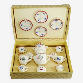 Vintage porcelain dinette