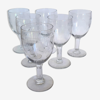 Engraved glass wine glasses