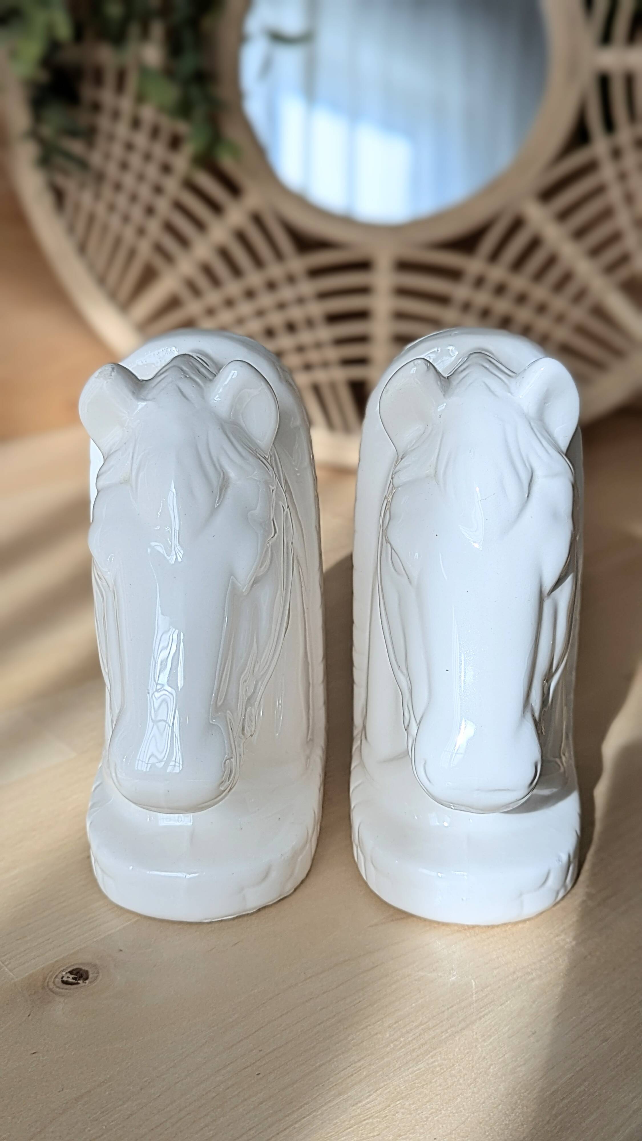 Magnificent pair of vintage ceramic bookends (D-0038)