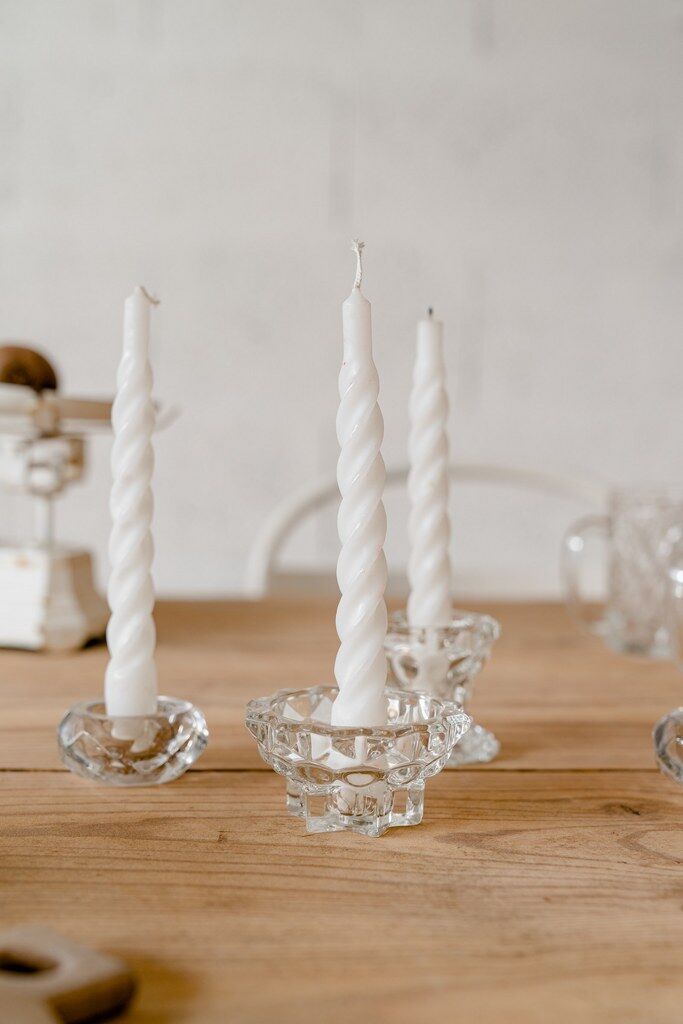 Wooden farmhouse table – cream foot