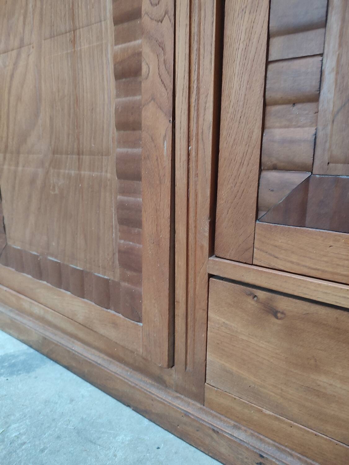 Armoire art déco asymétrique