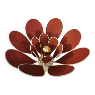 Lampe à poser fleur composée de pétales en rotin et lin terracotta