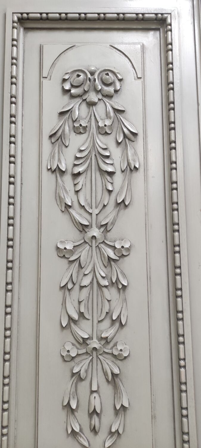 Wardrobe 3 doors, 3 drawers Louis XVI style patinated