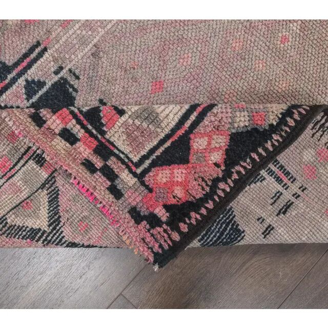 1960s Vintage Turkish Hand-Knotted Herki Runner