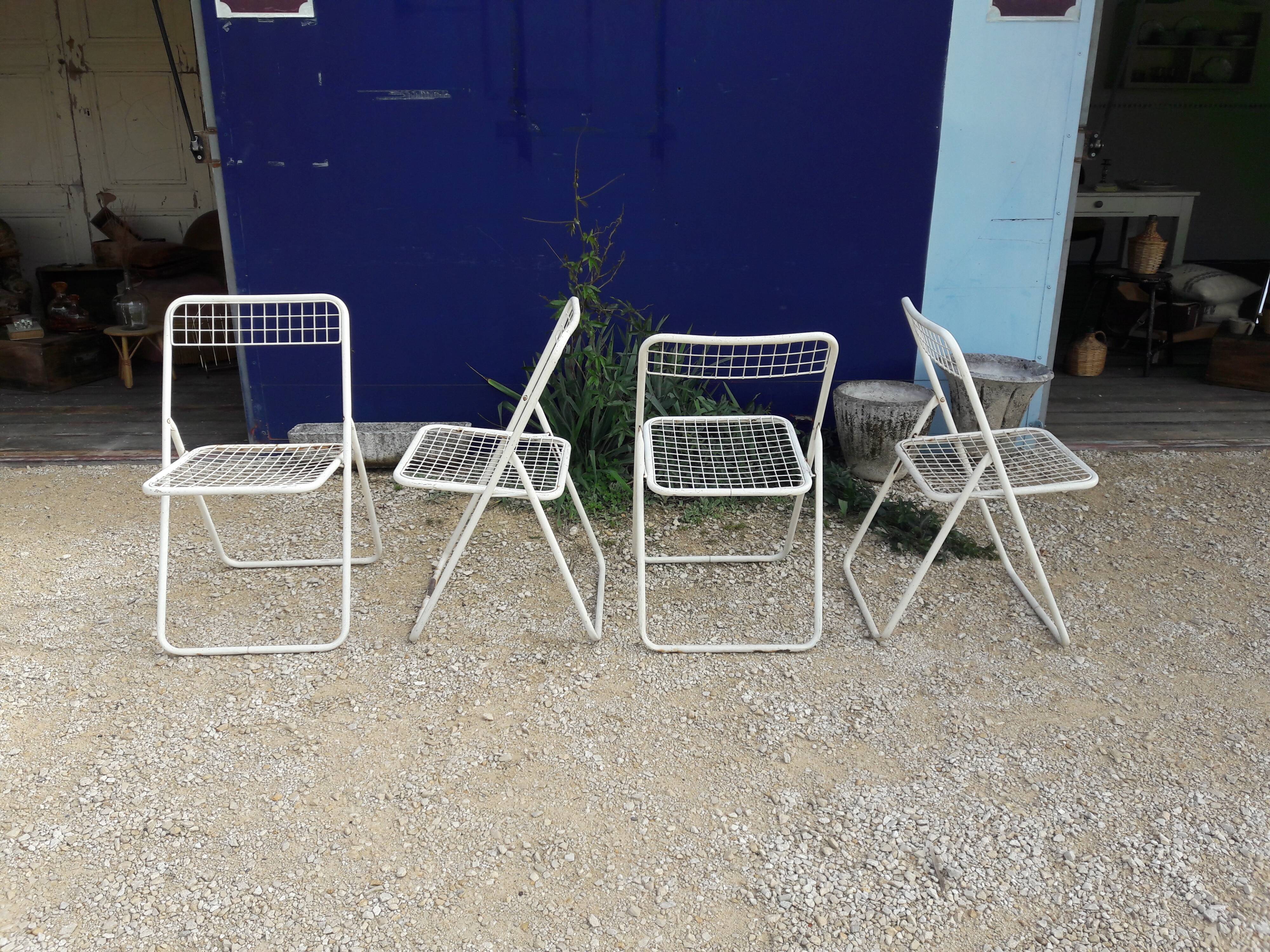 Lot de 4 chaises en métal peint