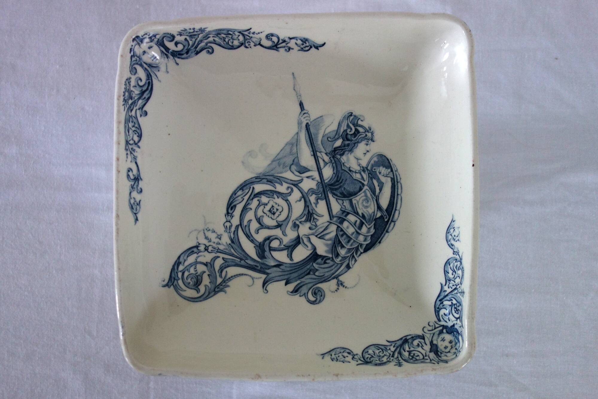 Small Renaissance earthenware compote dish, Clairefontaine JS & Cie, 19th century.