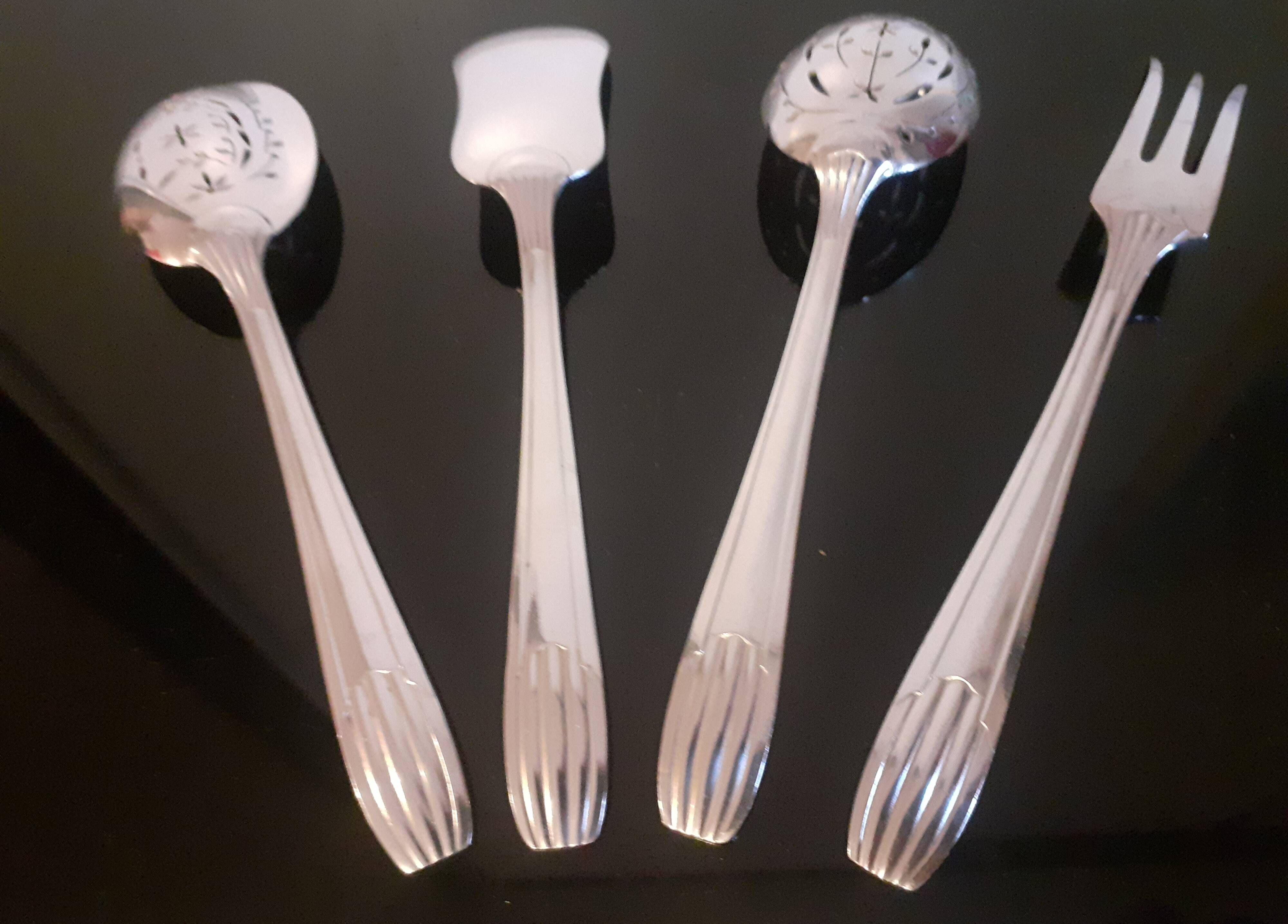 16-Piece Silver Plated Dessert Cutlery Set