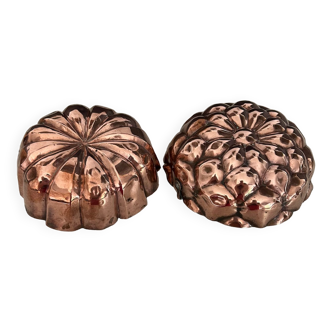 Set of 2 tinned copper cake molds