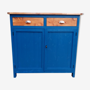 Blue, wood and Parisian buffet.