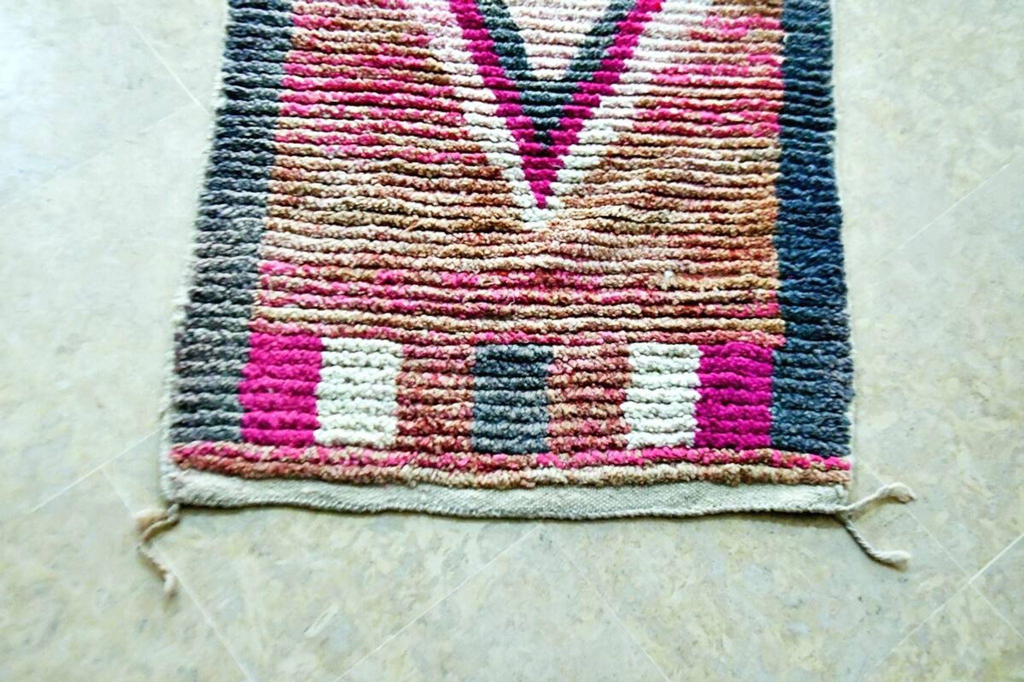 Moroccan Berber rug Boujaad 404 x 71 cm new