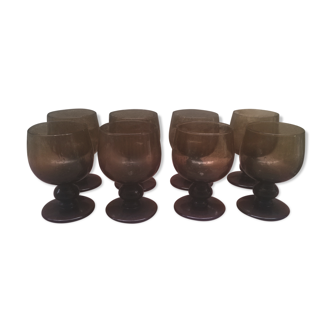Set of eight glasses bulled on vintage foot