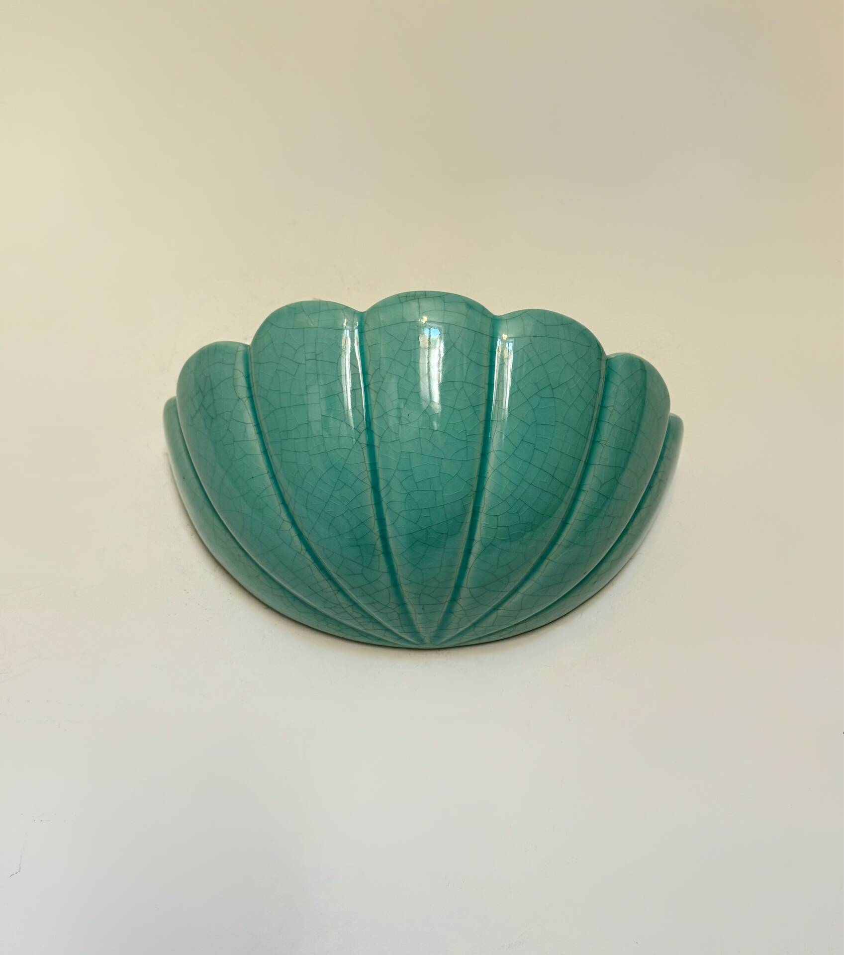 Applique coquillage en céramique craquelée, années 80