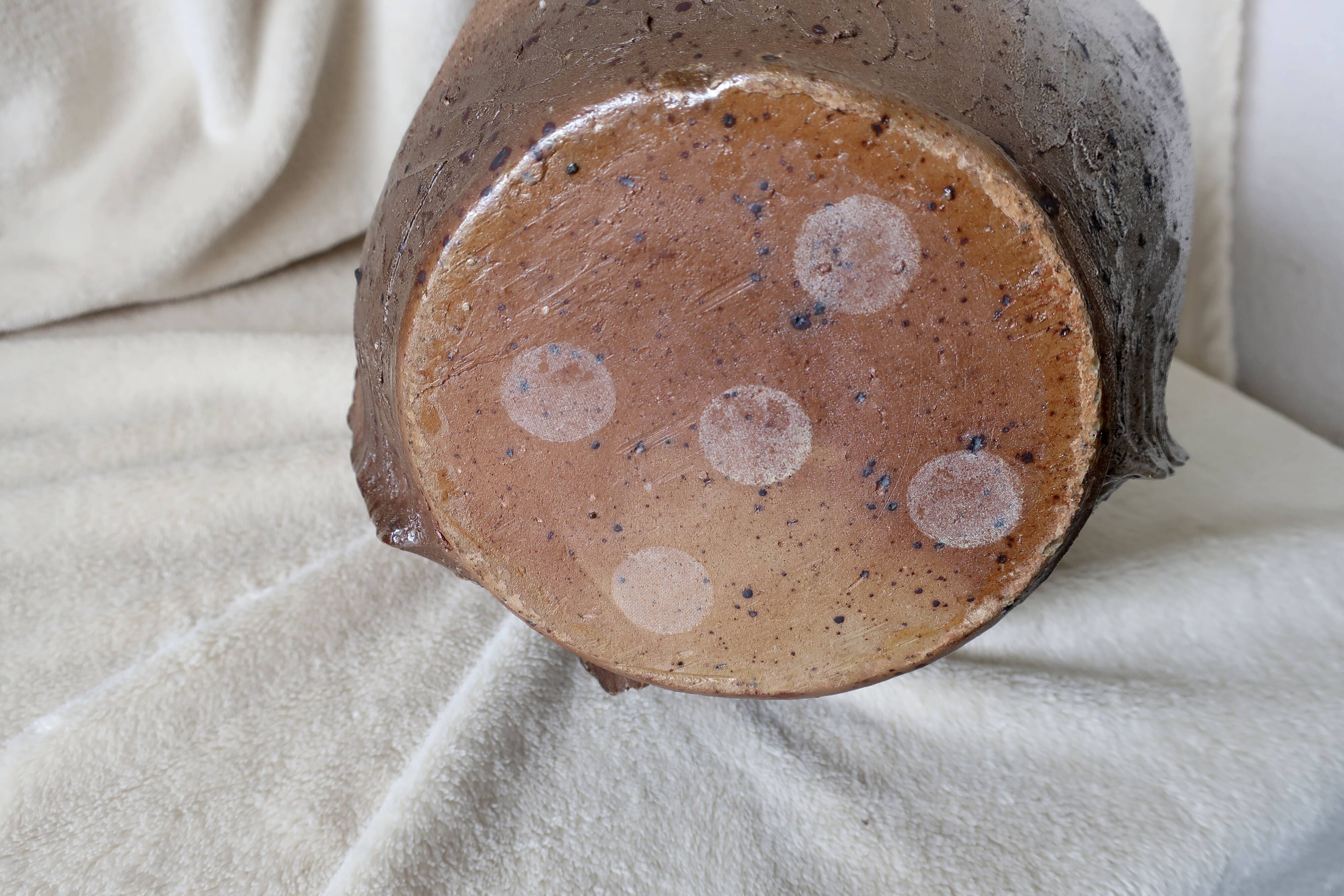 Jean Linard, the milestone, sculptural vase in stoneware, unique piece, in very good condition.