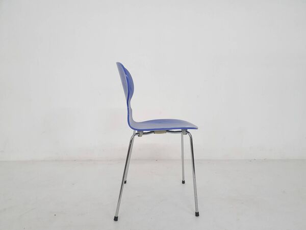 Arne Jacobsen for Fritz Hansen ultramarin ( L15) wooden ''Ant'' chair, Denmar