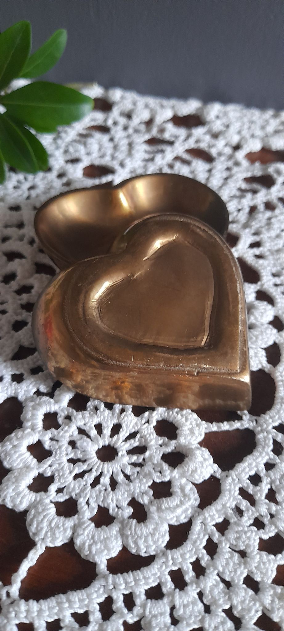 Duo of pocket trays, brass heart, vintage