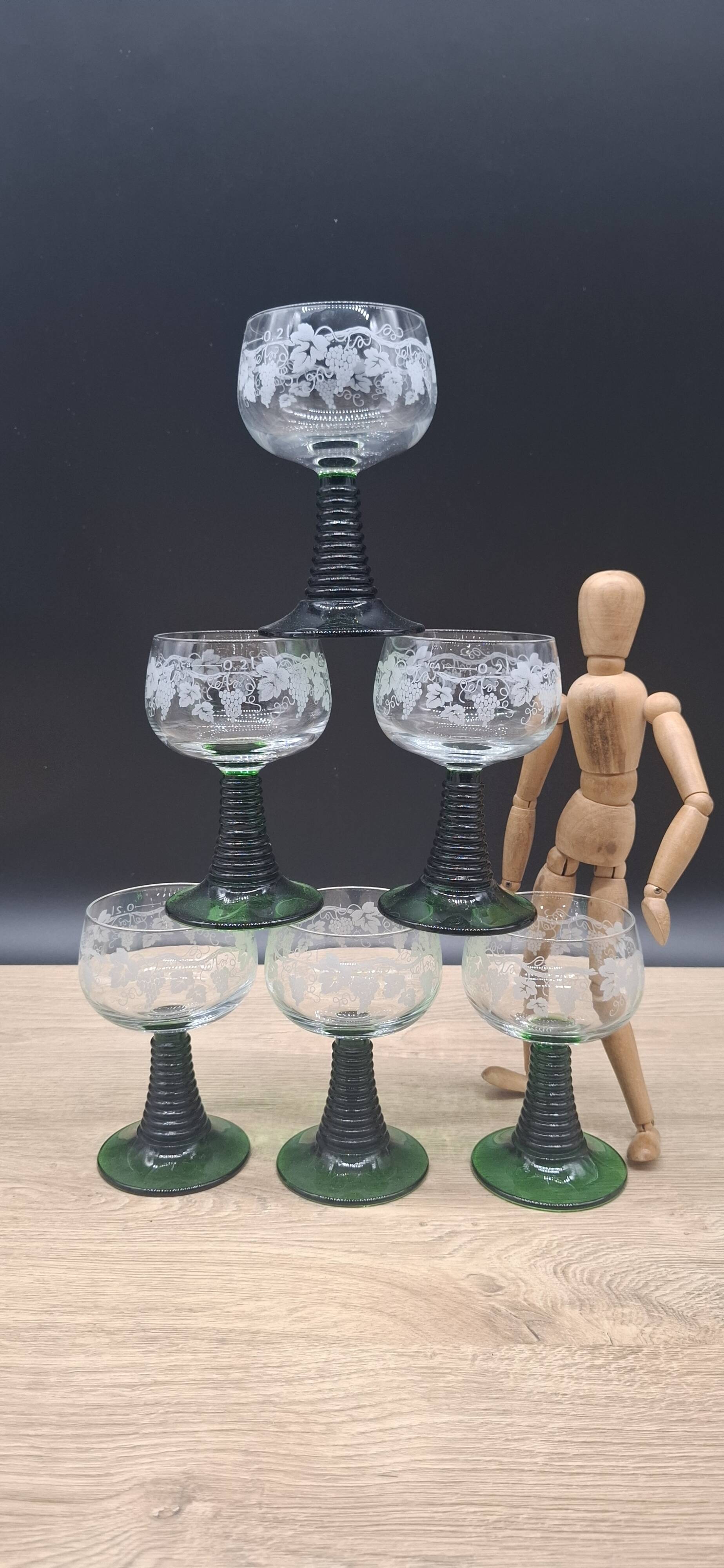 Set of 6 chiseled Roemer wine glasses