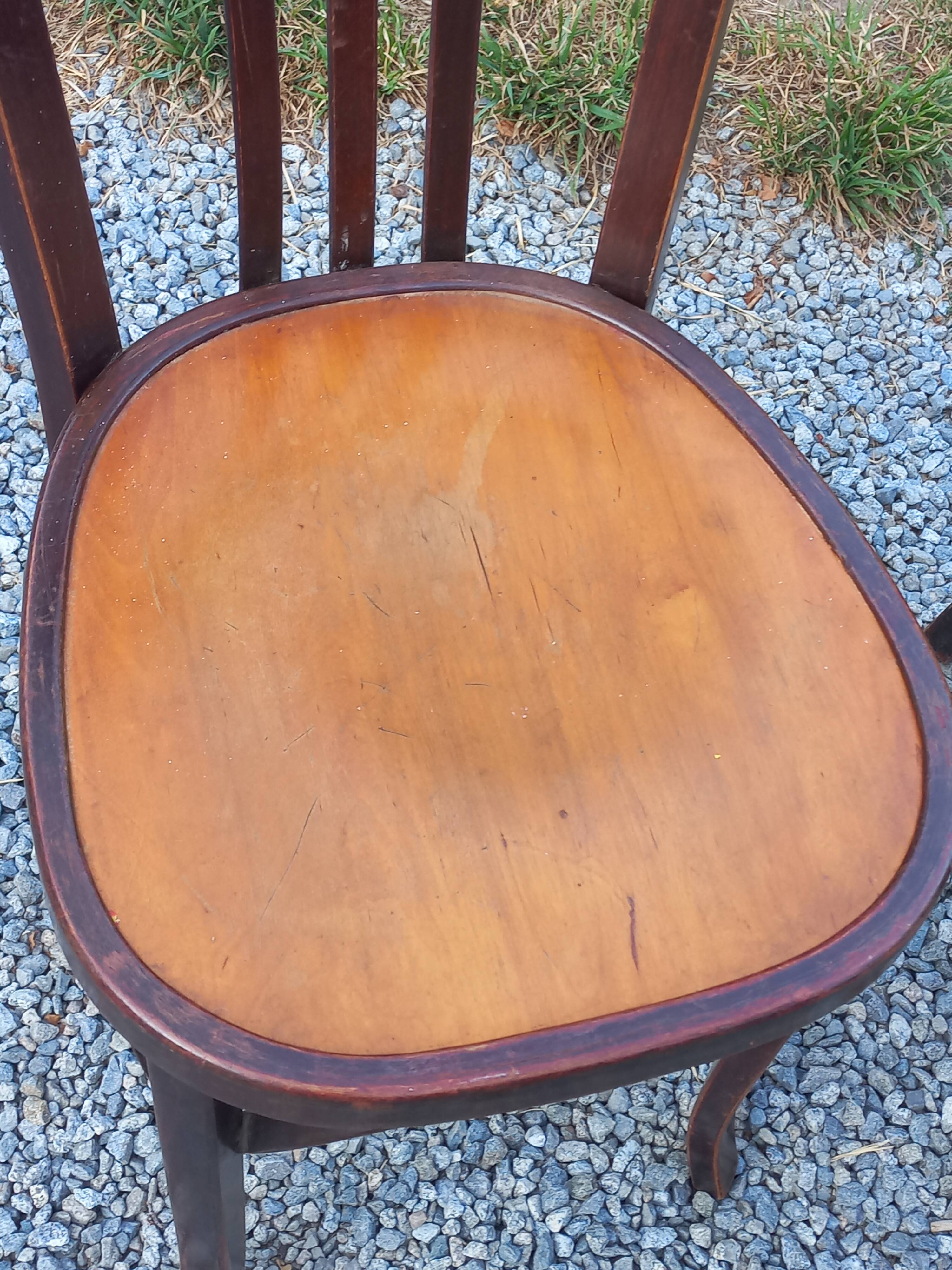 Set de 5 chaises de bistrot anciennes