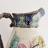 Pitcher dabbling around 1900