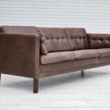 Années 1970, canapé classique danois 3 places, cuir marron d'origine.