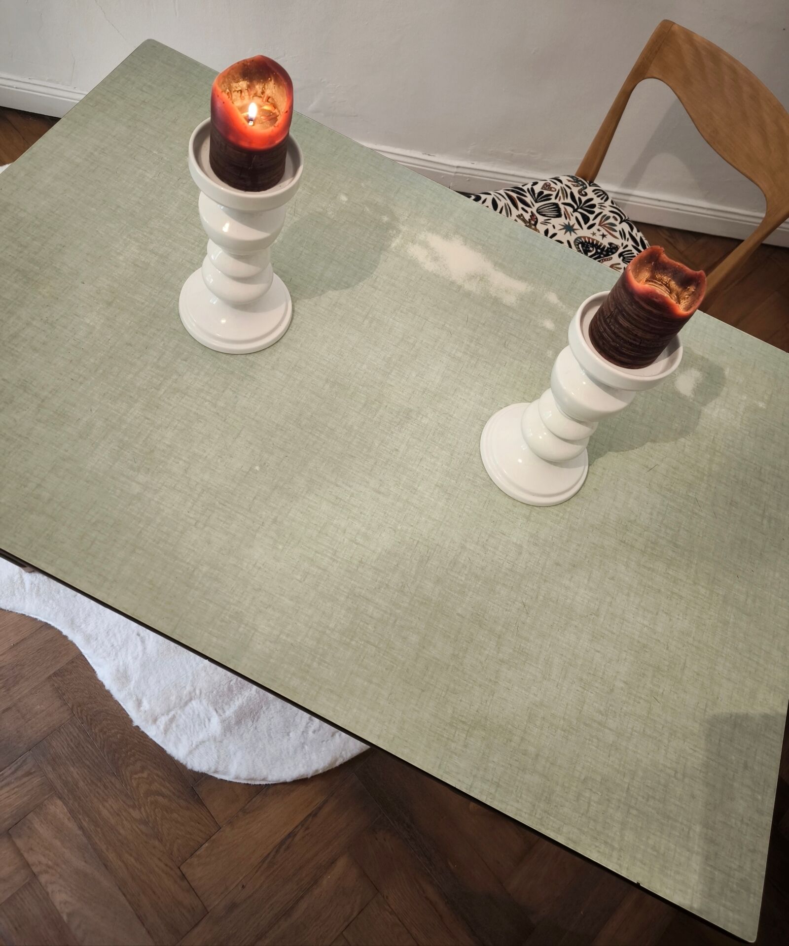 Vintage table in aqua Formica with extensions – Wooden legs