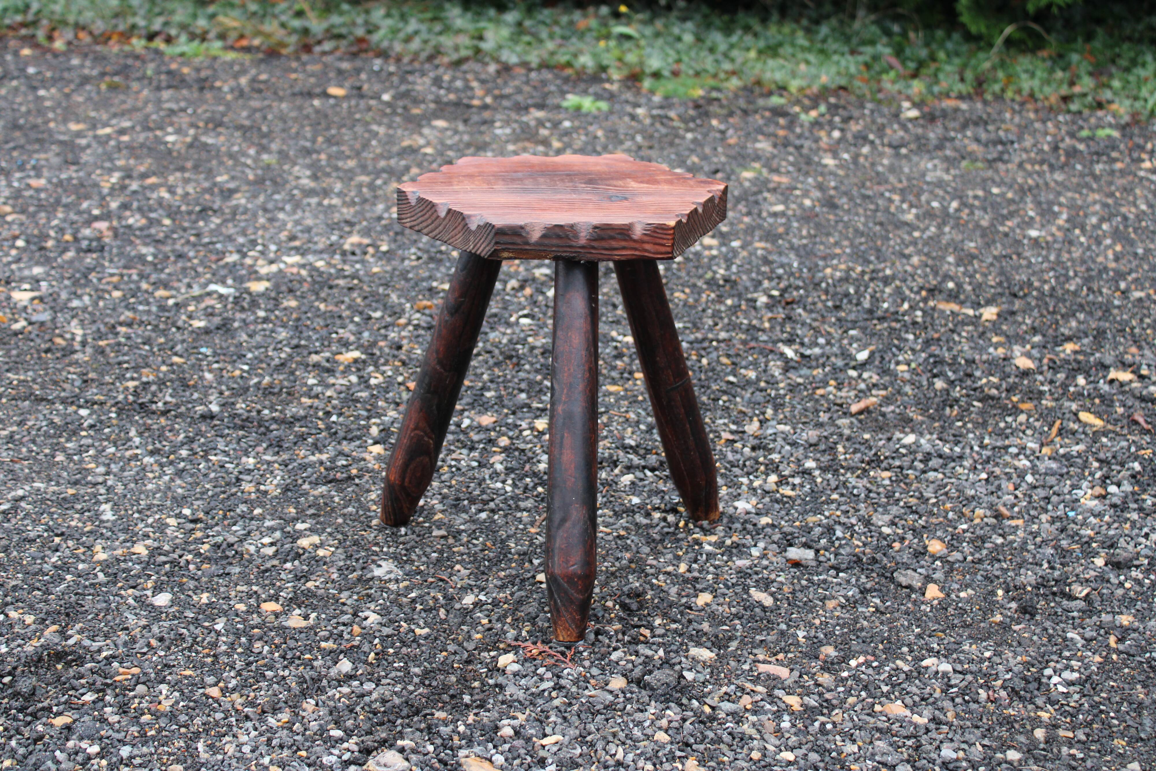 Tripod stool