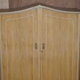 Light walnut wardrobe from the 1940s - Walnut Works