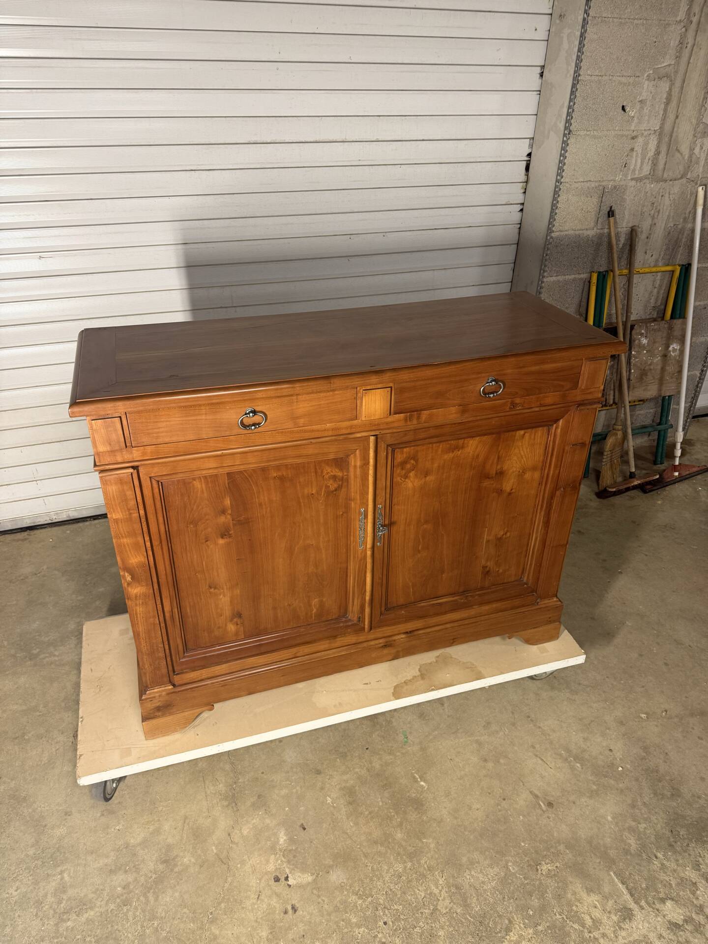 Old buffet
