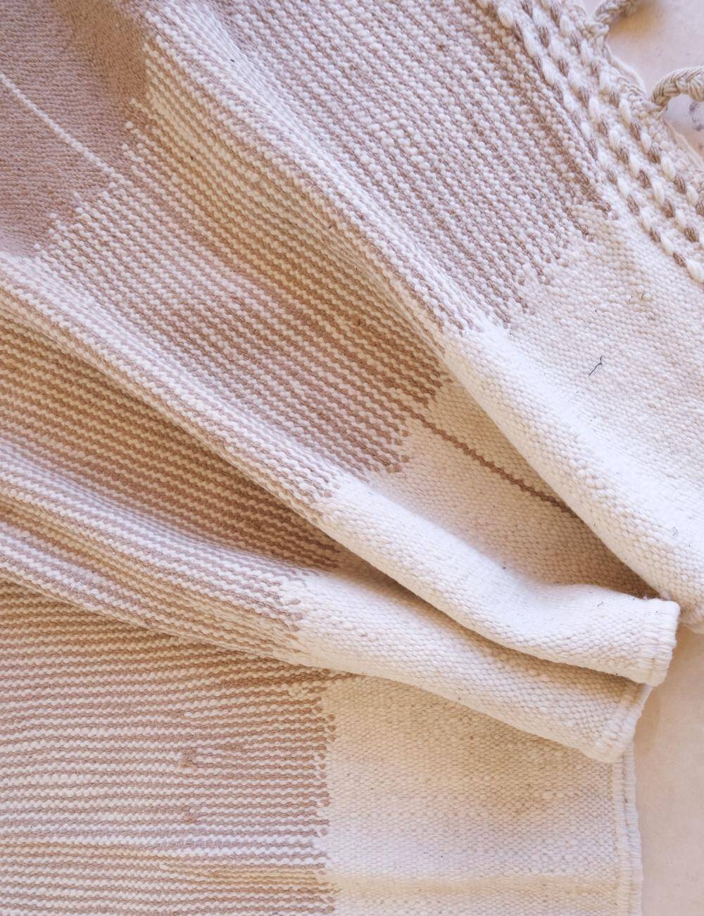 Beige Kilim Rug - 255 x 105 cm