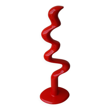Red sculpture by Döman Tony Almen and Peter Gest