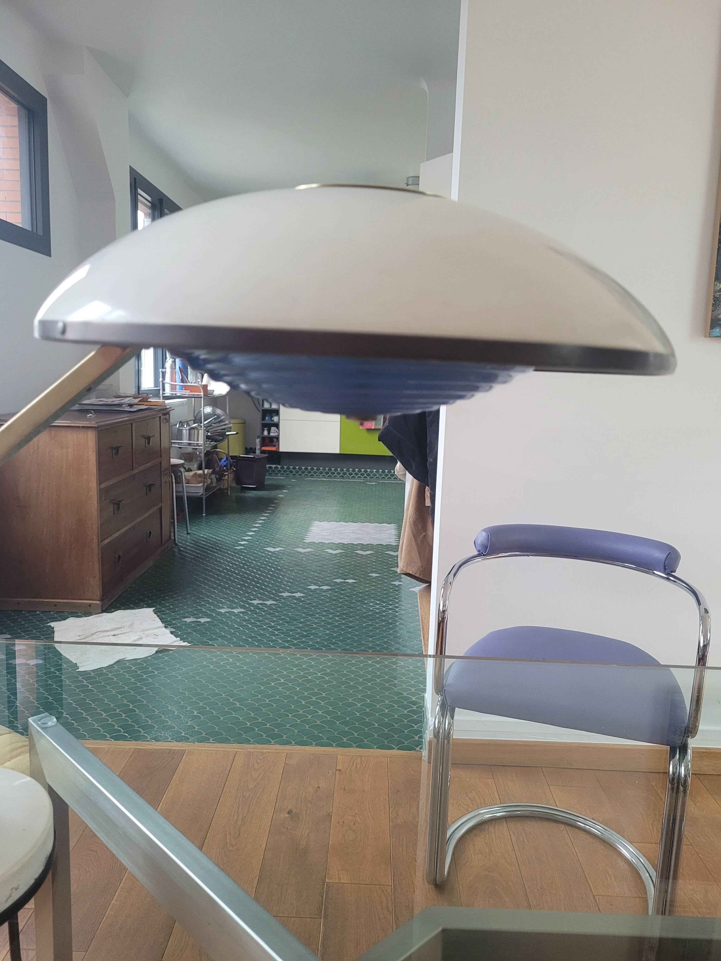 Lampe Ferdinand Solere avec son réflecteur bleu, années 50