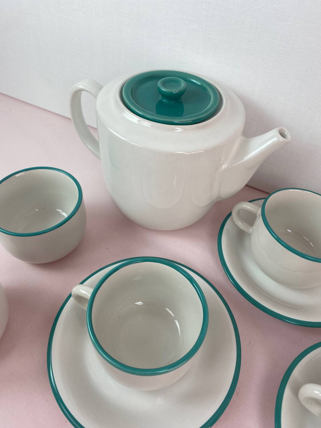 Vintage white and green service