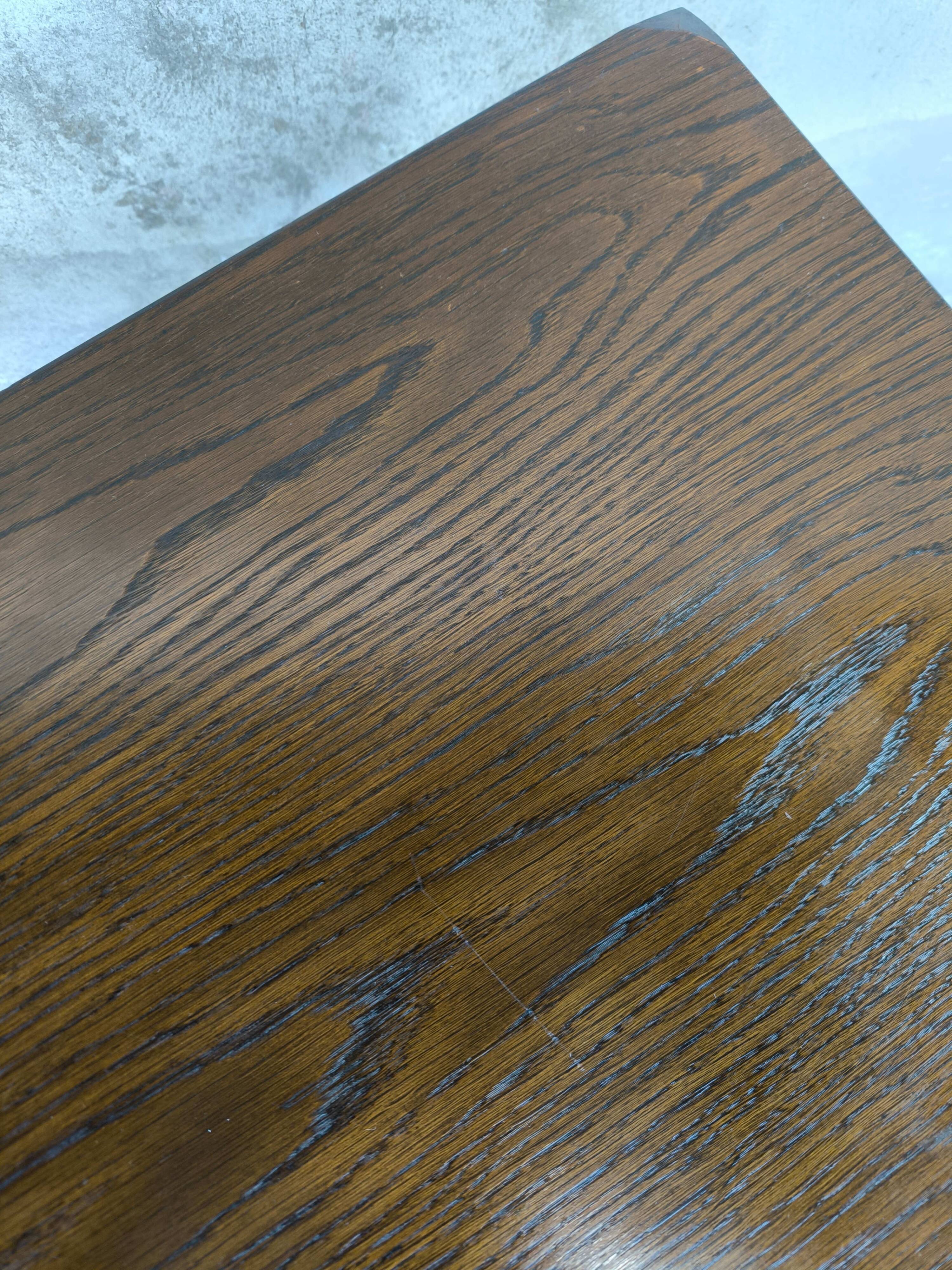 Vintage coffee table with turned wood legs