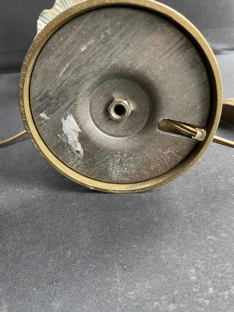 Lampe de table – Laiton doré et verre moulé