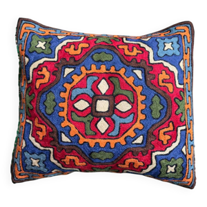 Housse de coussin brodée - tribal