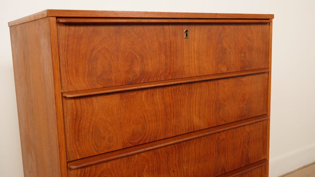 Vintage Danish chest of drawers | Teak | 6 drawers | 105 cm