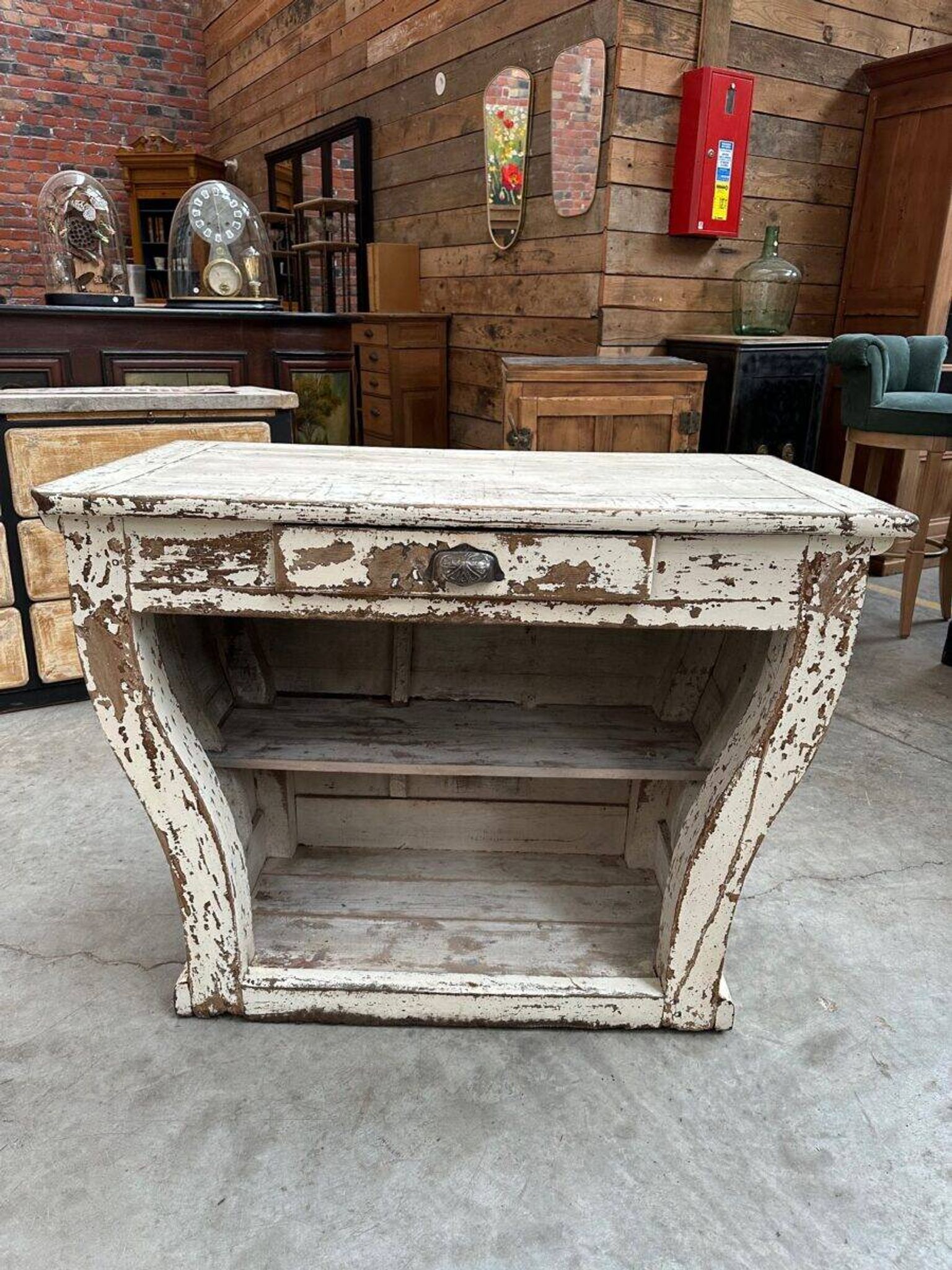 Patinated counter from the 19th century