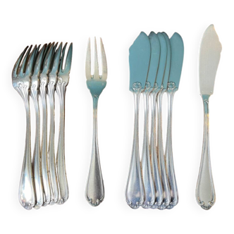 Silver plated cheese cutlery