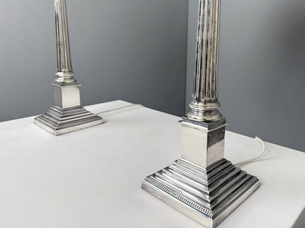 Pair of table lamps, Corinthian columns, silver-plated, England, 1970s