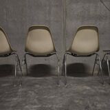 Eames chair by herman miller - model dss