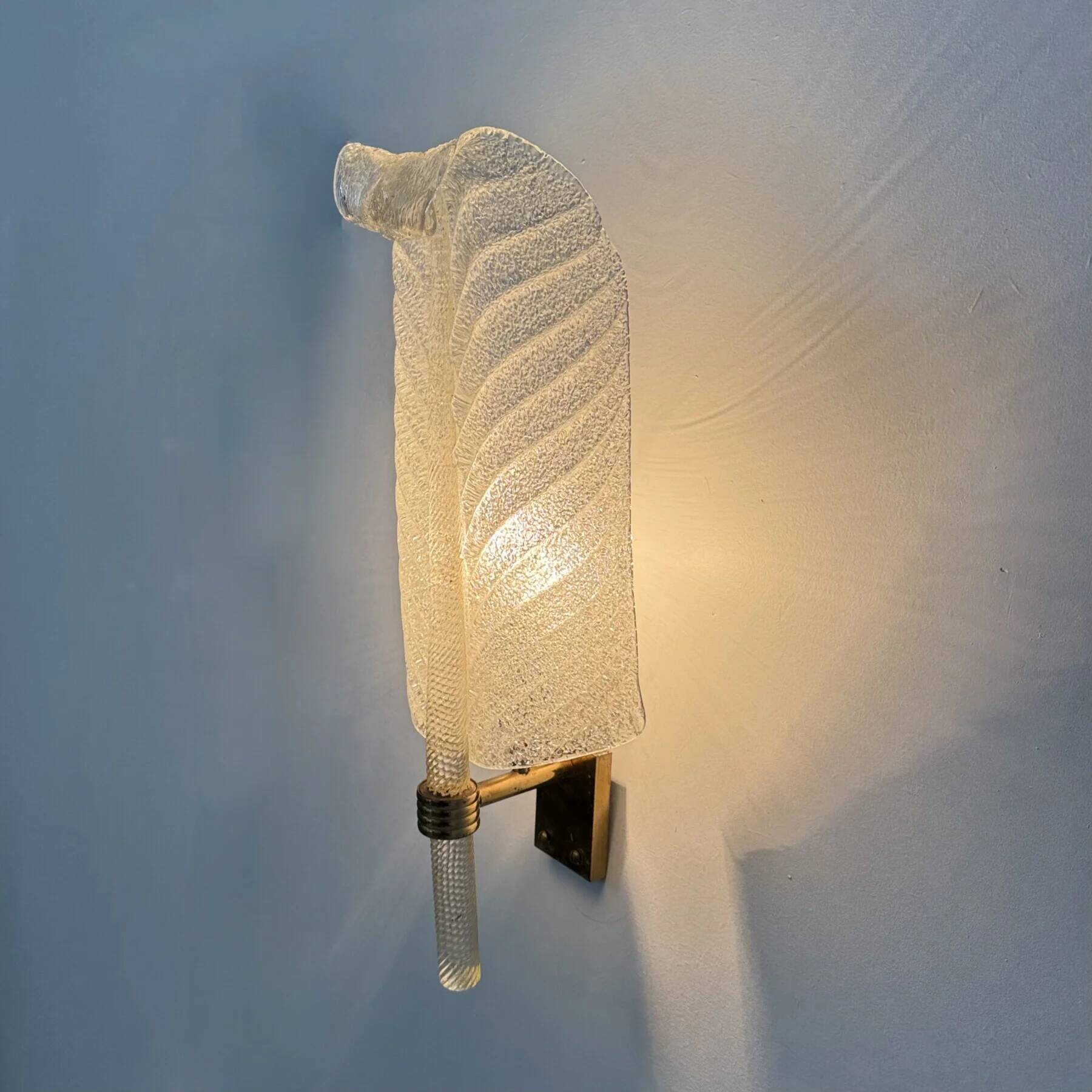 Large Barovier & Toso wall lamp Murano glass leaf, 1970s