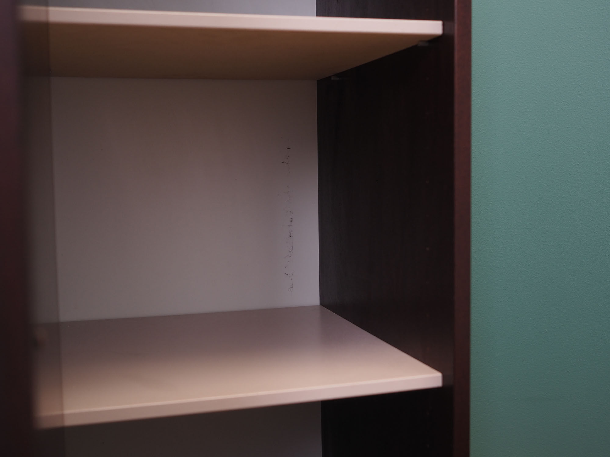 Armoire en acajou, design suédois, années 1960, fabriquée par Ulferts