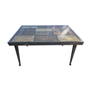 Table métallique
