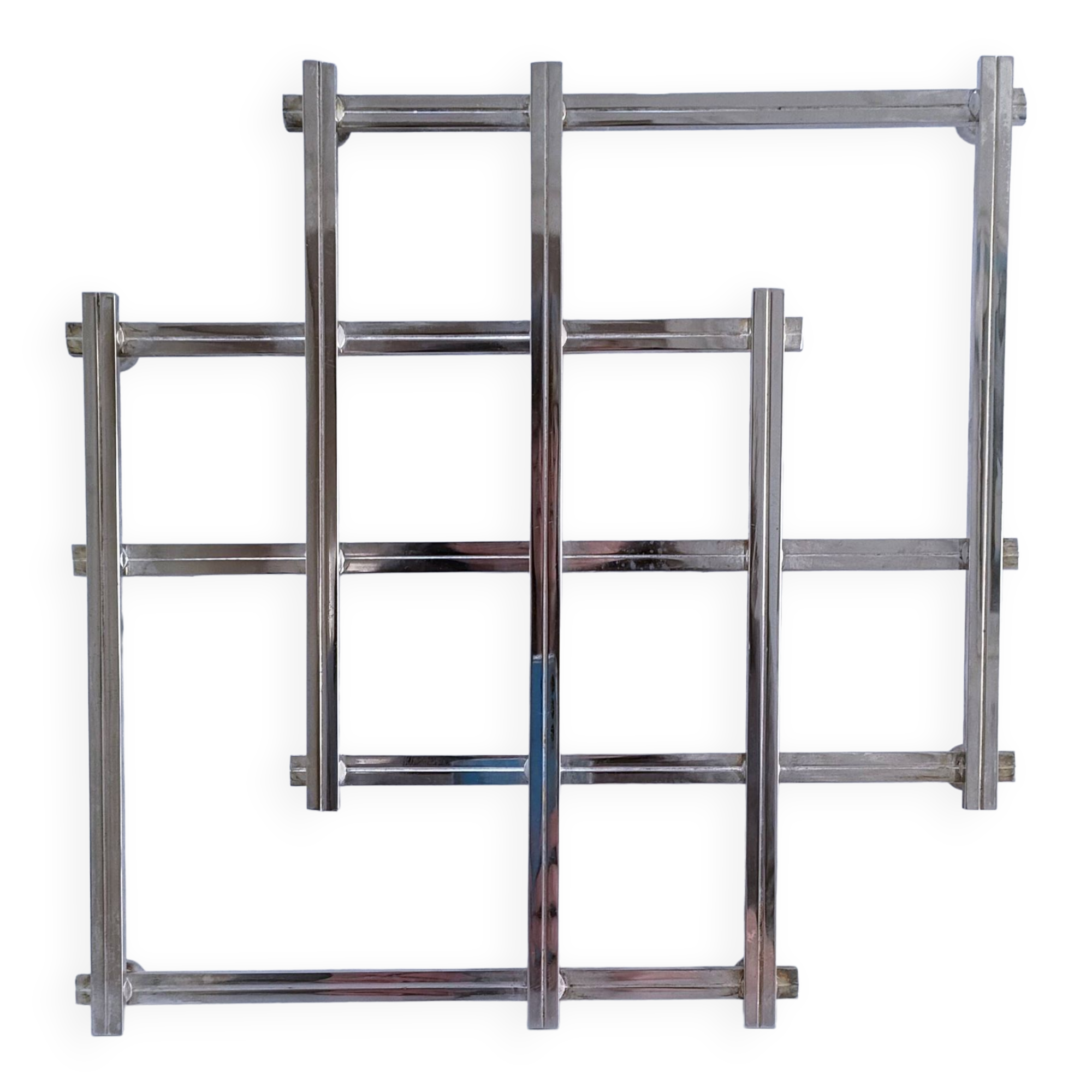 Art Deco style extendable silver metal trivet