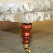 Canapé et repose-pieds en tissu, faits main en Angleterre