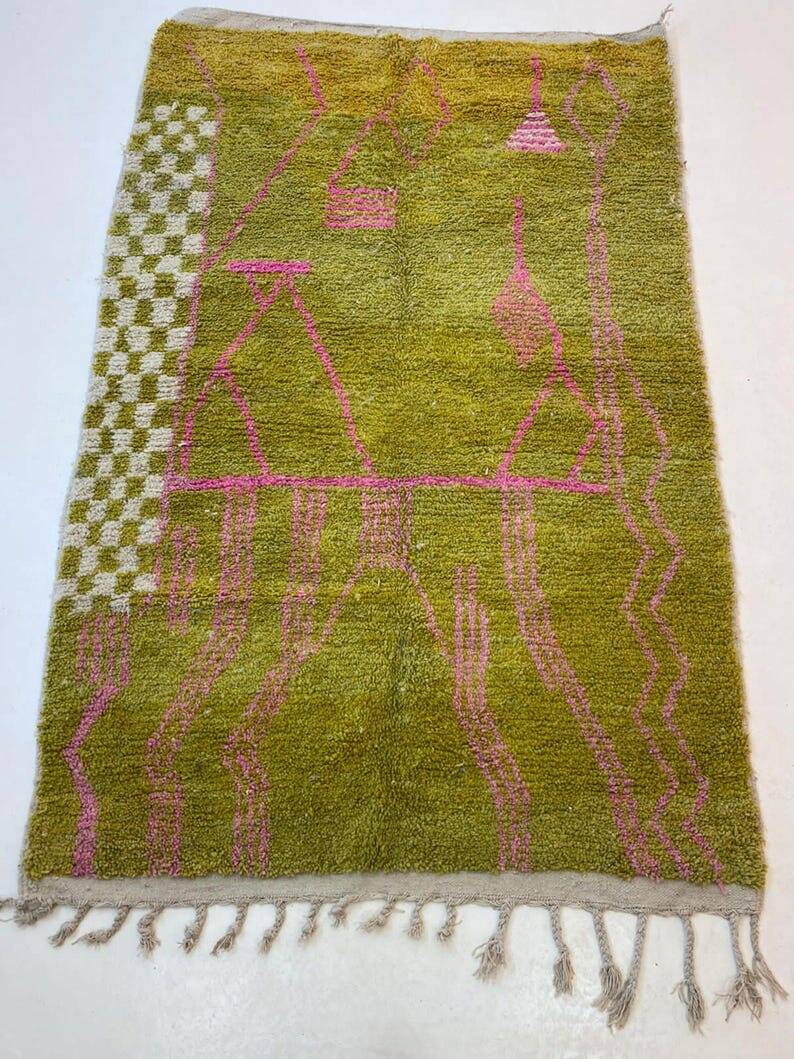 Traditional handmade Beni Ouraine rug, size 140 x 260 cm