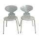 2 chaises "fourmi" Jacobsen, ed. Fritz Hansen, 2002
