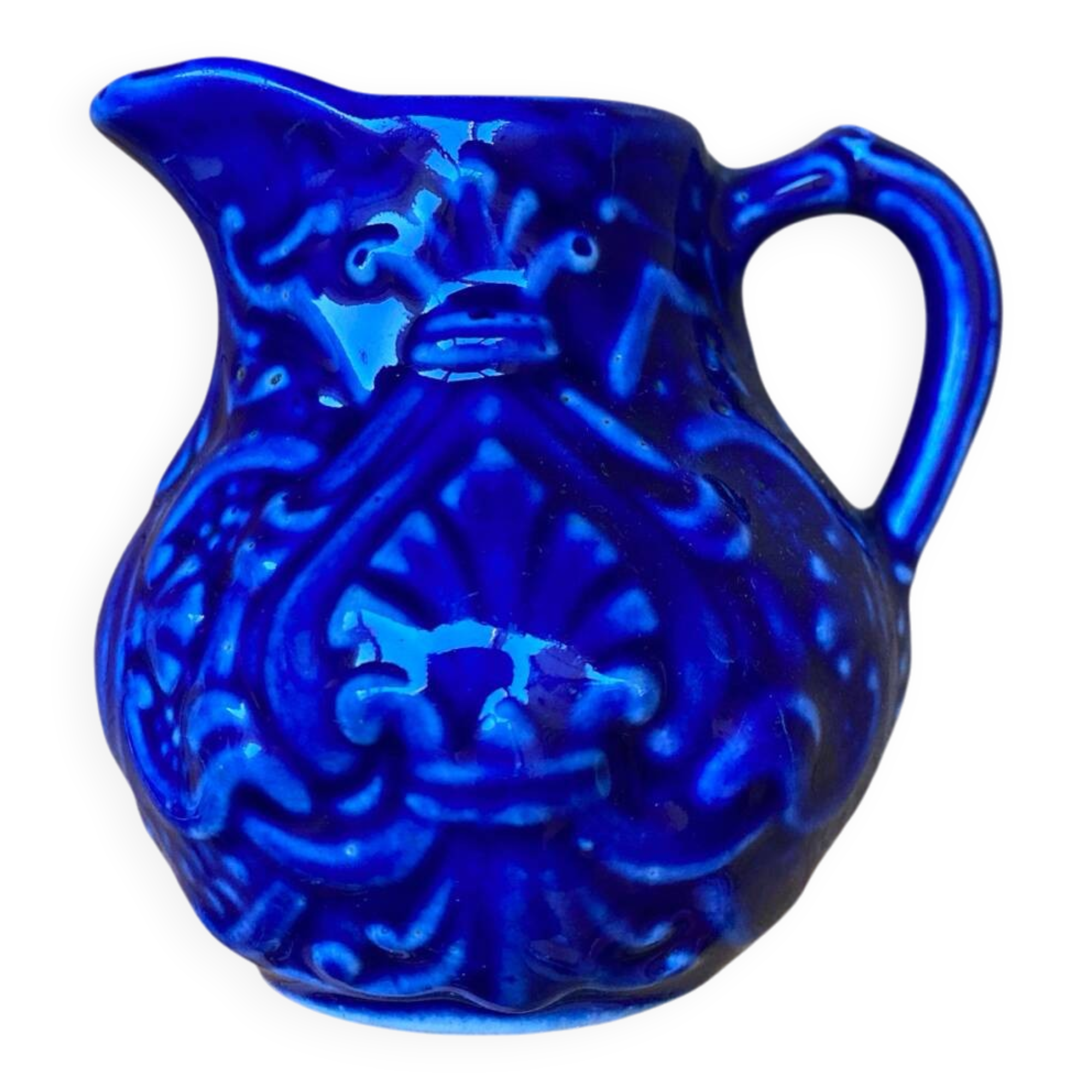 Blue barbotine cream jug Onnaing
