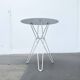 Table d'extérieur en métal série Tio minimaliste par Chris Martin pour Massproductions, Finlande