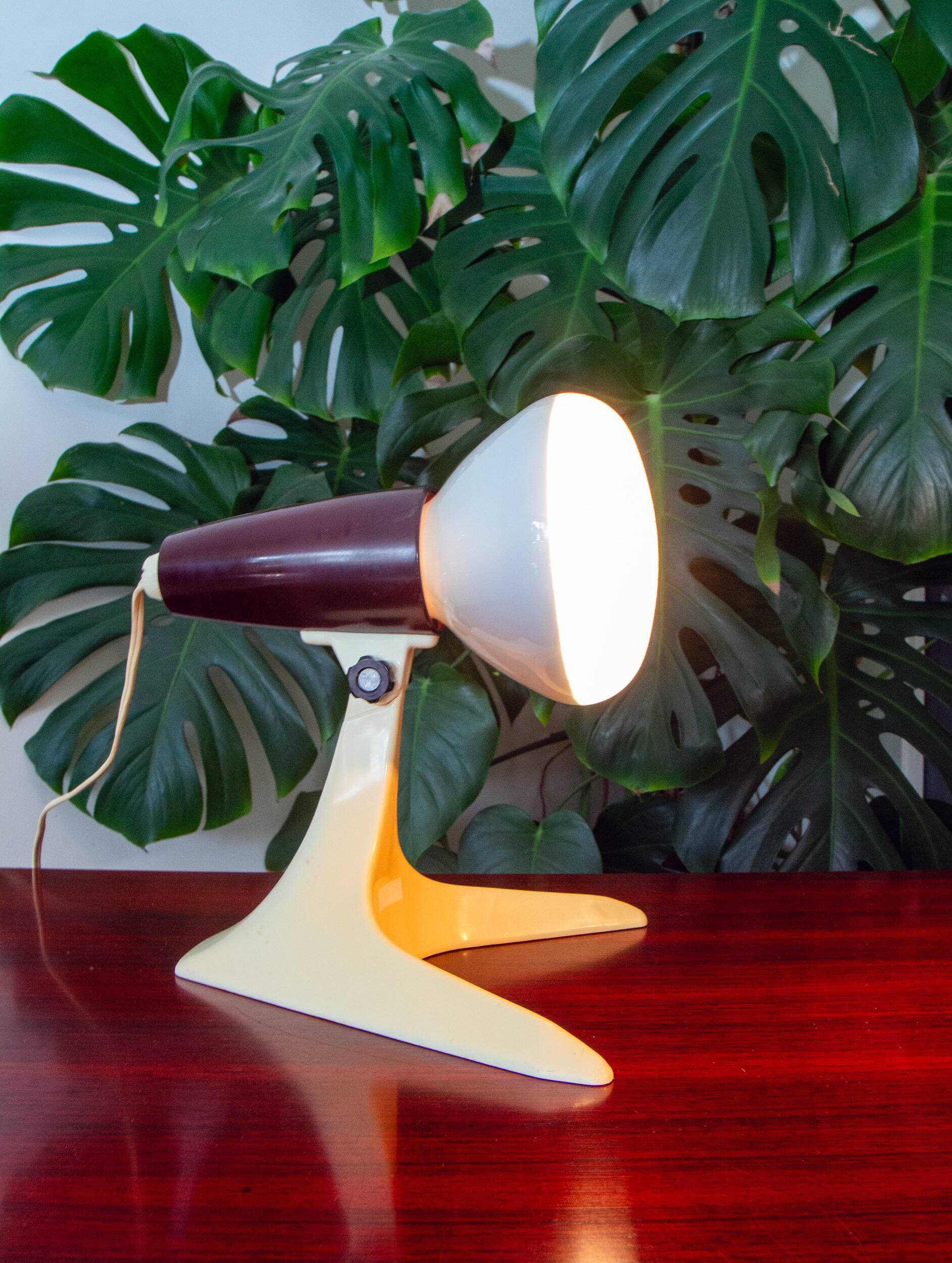 Bakelite spotlight by Osram, 50s aero design